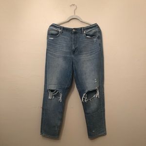 Light Wash Ripped Mom Jean